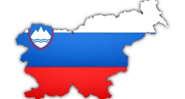 Словенија преку поголем број работни дозволи ги отвора вратите за странците
