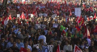 Протестите против мерките за штедење предизвикаа судири