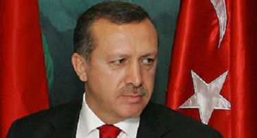 Обезбедувањето на Ердоган не сакало да ја помине аеродромската контрола во Сараево