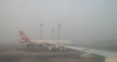 Одложени летови и отежнат сообраќај поради маглата