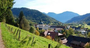 Нов тунел низ Алпите ќе ги поврзе Франција и Италија