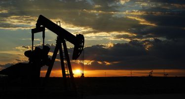 СОСТОЈБА ДЕНЕС: Нафтата се тргува за близу 35 долари за барел