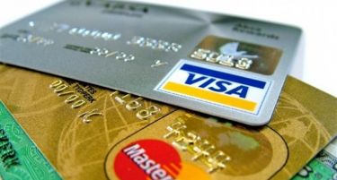 Живот на кредит: 50 илјади нови кредитни картички за само една година!