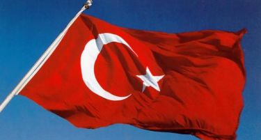 Кој политичар бара итно да се прекинат преговорите со Турција?