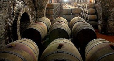 Стопирана продажбата на винарската визба „Винеа“ по барање на лозарите