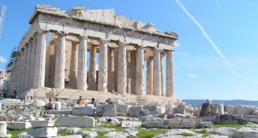 Акропол во Атина и други локалитети во Грција ќе пречекаат посетители на 18 мај