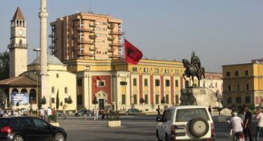 Прв смртен случај од коронавирус во соседна Албанија