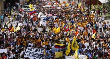 Карневалска еуфорија vs.протестите во Венецуела