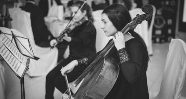 9 виолини од Лајонс Клубот за Државно музичко училиште