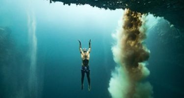 ФОТО+ВИДЕО:Ќе останете хипнотизирани од оваа подводна магија…