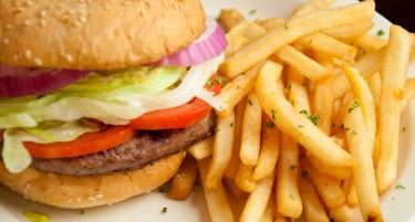 Се намалува ДДВ за храна и пијалоци во ресторани и сендвичарници