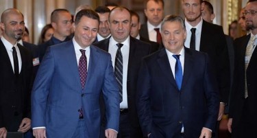 ПОЛИТИЧАР КОЈ СО ГОДИНИ ЈА ЛУТИ ЕВРОПА И „ЈАДЕ“ ШАМАРИ: Кој е Виктор Орбан?