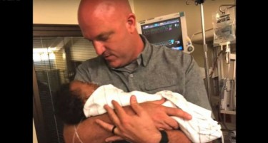 (ВИДЕО) Полицаец од Америка спаси тригодишно бебе