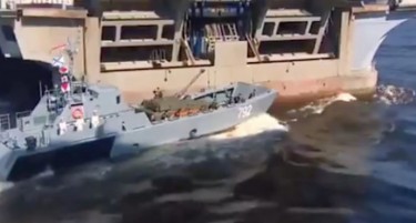 (ВИДЕО) Сакаа да го импресионираат Путин, морнарицата се посрамоти