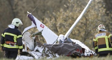 Семејство загина при пад на авион