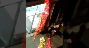 (ВИДЕО) Напад на божиќен базар во Стразбур, има жртва