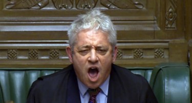 (ВИДЕО) КОГА ТОЈ ВИКНЕ, СИТЕ ВО СТРАВ ЗАМОЛЧУВААТ: Овој човек е главна ѕвезда на британскиот парламент!