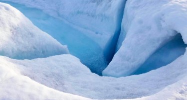 ЌЕ СТИГНЕ ДО ТОЧКА ОД КОЈА НЕМА ВРАЌАЊЕ: Мразот на Гренланд забрзано се топи