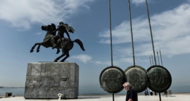 Франс прес: Грците велат дека со Преспанскиот договор власта ја продала нивната татковина
