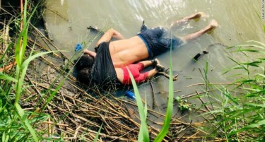 (18+) Фотографијата на удавените татко и ќерка потсетник на реалната мигрантска криза