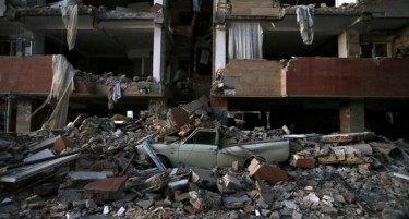 Земјотресот во Иран повреди повеќе од 100 луѓе