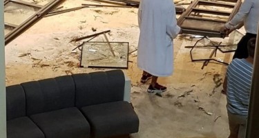 (ВИДЕО) Страшна олуја: Мајка бега со бебе во раце од распаднатиот хотел на Халкидики