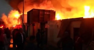 (ВИДЕО) Пожар близу Лима уништи над 200 куќи