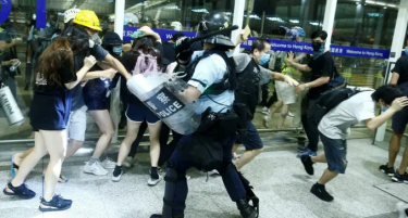(ВИДЕО) Ексалација во Хонг Конг: Обединетите нации повикаа на воздржаност