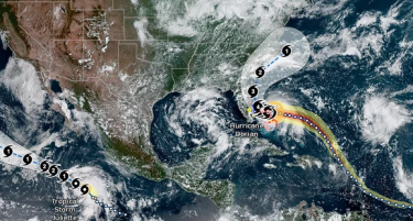(ВИДЕО) ДОРИЈАН „ГОЛТА“ СЕ ПРЕД СЕБЕ: Флорида следна на удар на најсилниот ураган кој ги погодил Бахамите