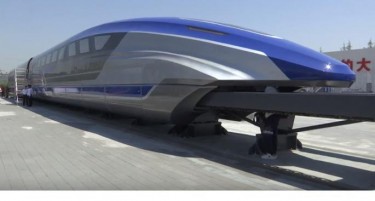 (ВИДЕО) Ова е најбрзиот воз на светот кој лебди на шините