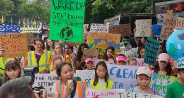 (ВИДЕО) ЕДНА СЛИКА, ИЛЈАДНИЦИ ДЕМОНСТРАНТИ: Светот здружен на глобален протест поради климатските промени