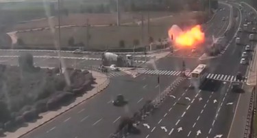 (ВИДЕО) ДЕСЕТИЦИ РАКЕТИ ИСПУКАНИ КОН ИЗРАЕЛ: Една експлодираше на автопат