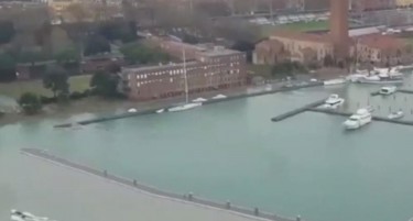 (ВИДЕО) ВЕНЕЦИЈА НА КОЛЕНА: Стравични снимки од воздух по поплавите во градот