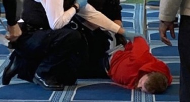Напад во џамија во Лондон - избоден човекот кој ја водел молитвата