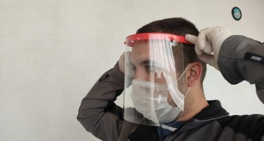 По иницијатива на дизајн сцената се изработуваат заштитни маски со визири за медицинските работници