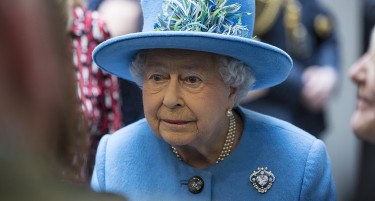Еден од главните слуги на кралицата Елизабета позитивен на корона-тестирањето