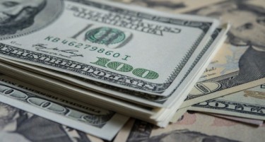 ОВА НЕ Е ИЗНЕНАДУВАЊЕ: Доларот порасна во однос на другите валути