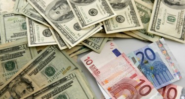 ПРОМЕНИ КАЈ ВАЛУТИТЕ: Вредноста на доларот се намали, a еврото зајакна