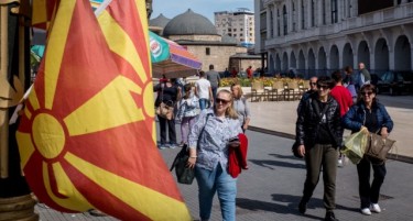 Србите се израдуваа откако Македонија им дозволи транзит до Грција