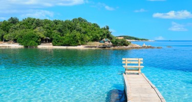 5 места за супер одмор во Албанија: Кристални плажи и ниски цени