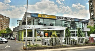 Како работи најстарата македонска автомобилска компанија?