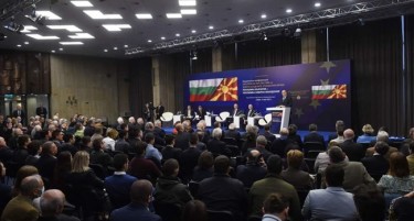 Радев: Воинствениот македонизам може да ја дестабилизира ЕУ