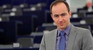 Ковачев: Макрон не може да ги гарантира нашите интереси кон Македонија