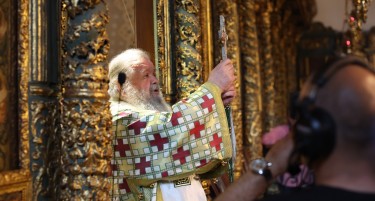 Архиепископот Стефан до Вселенскиот Патријарх: при Вас се принадлежностите и правата за доделување автокефалност