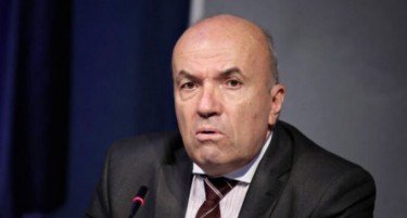 На бугарскиот министер Милков му пречи што Гимназија во Скопје се вика Јосип Броз Тито