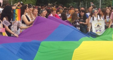 Тепал момче бидејќи било припадник на ЛГБТ заедницата и учествувало во Парадата на гордоста - заработи обвинителен предлог