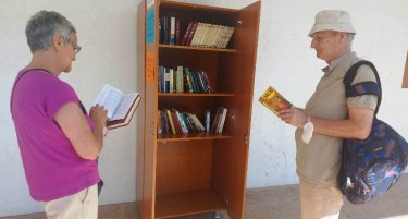 ЗАЈМИ КНИГА, ЧИТАЈ И ВРАТИ: Oтворена библиотека имаше во Охрид, а за догодина планот е поамбициозен