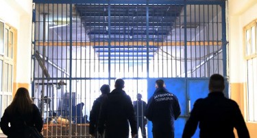 Управата на затворот „Идризово“ одговори, но не кажа кој ќе „папа“ половина тон путер