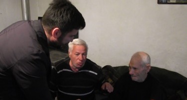 Штипскиот градоначалник ги посети најстарите браќа во Македонија - имаат над 200 години заедно