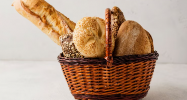ФАКТОР НА ДЕНОТ: Ќе има леб во маркетите, но пекарите најавија тужби